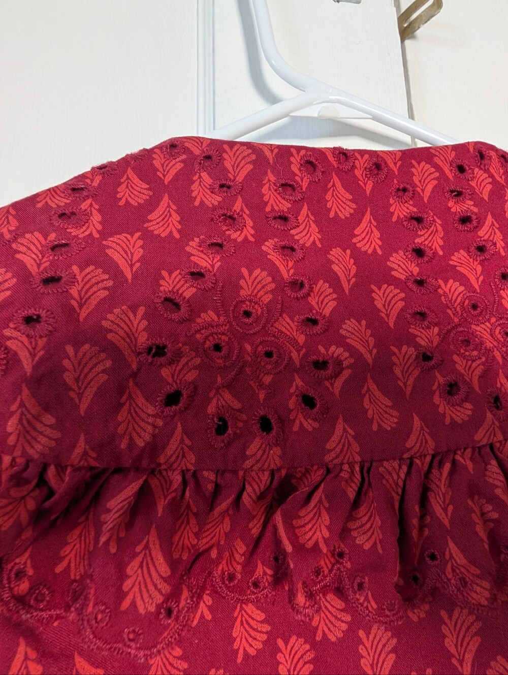 Universal Thread Red Printed Ruffled Collar Button-Down Blouse - Picture 6 of 7
